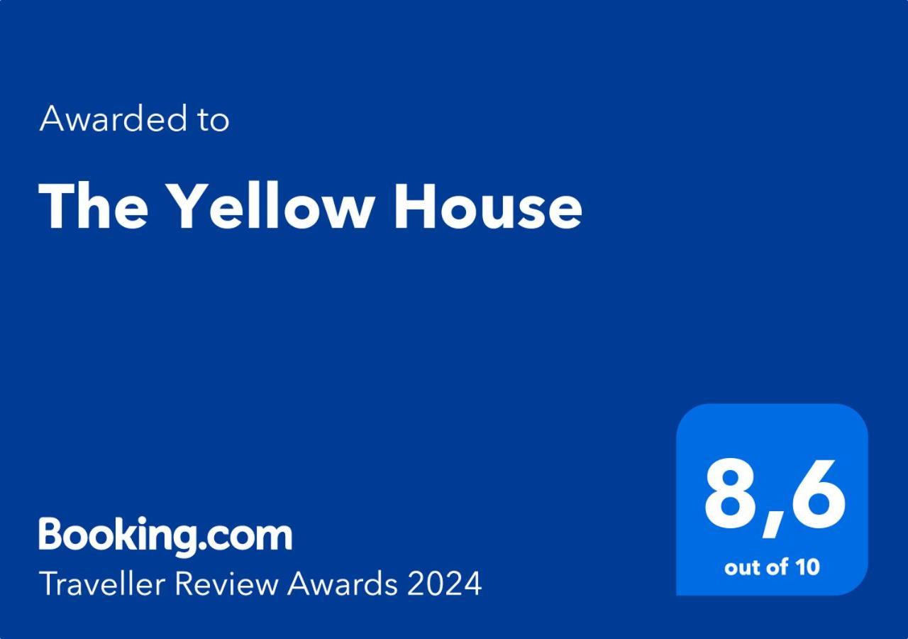The Yellow House Катания Экстерьер фото